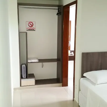 Premium Palace Hotel Ariquemes Quarto foto